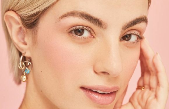 How to Naturally Reduce Pore Size for a Smoother Complexion