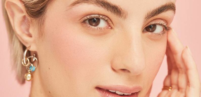 How to Naturally Reduce Pore Size for a Smoother Complexion