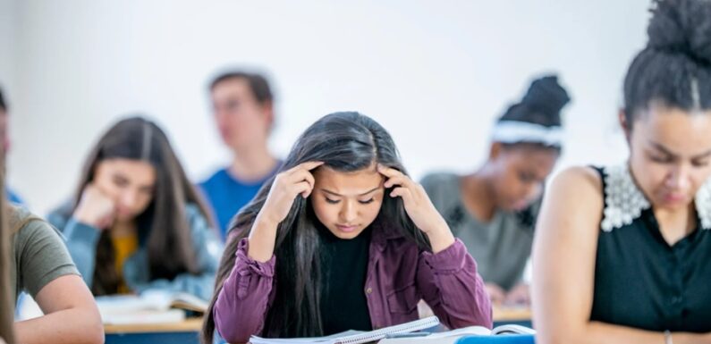 Identifying Early Warning Signs of Suicide in Medical Students