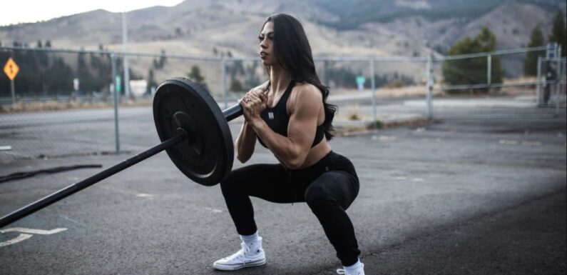 Landmine Squats: How to Master This Beginner-Friendly Move
