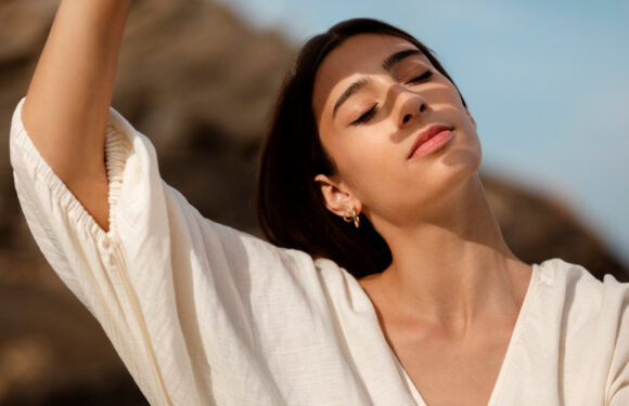 How to Achieve Glowing Skin Quickly