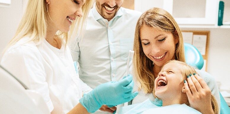 Why Choosing A Family Dentist With Cosmetic Expertise Saves Time