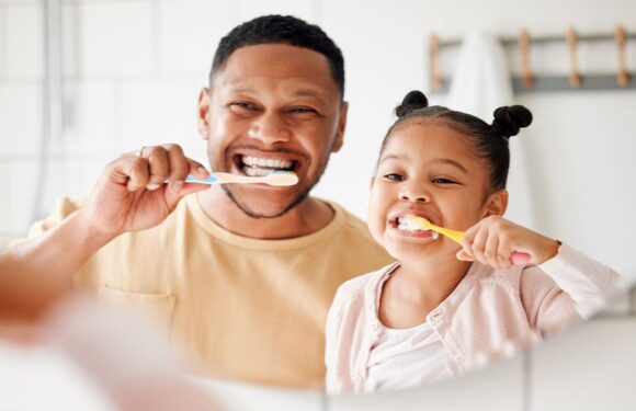 4 Ways Family Dentists Simplify Dental Care For Busy Parents