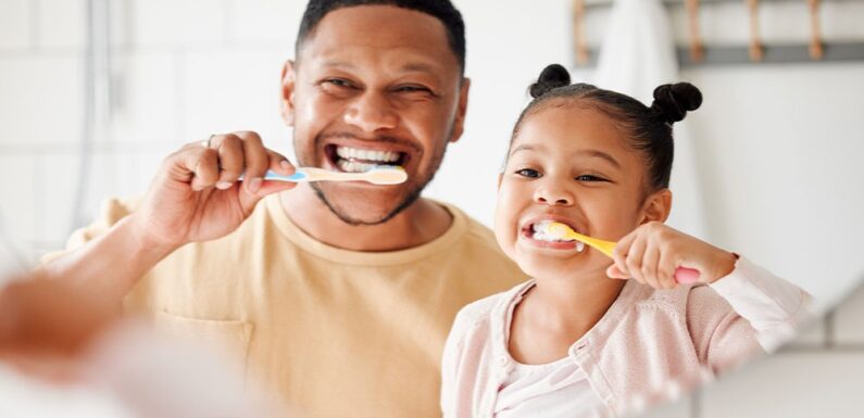 4 Ways Family Dentists Simplify Dental Care For Busy Parents