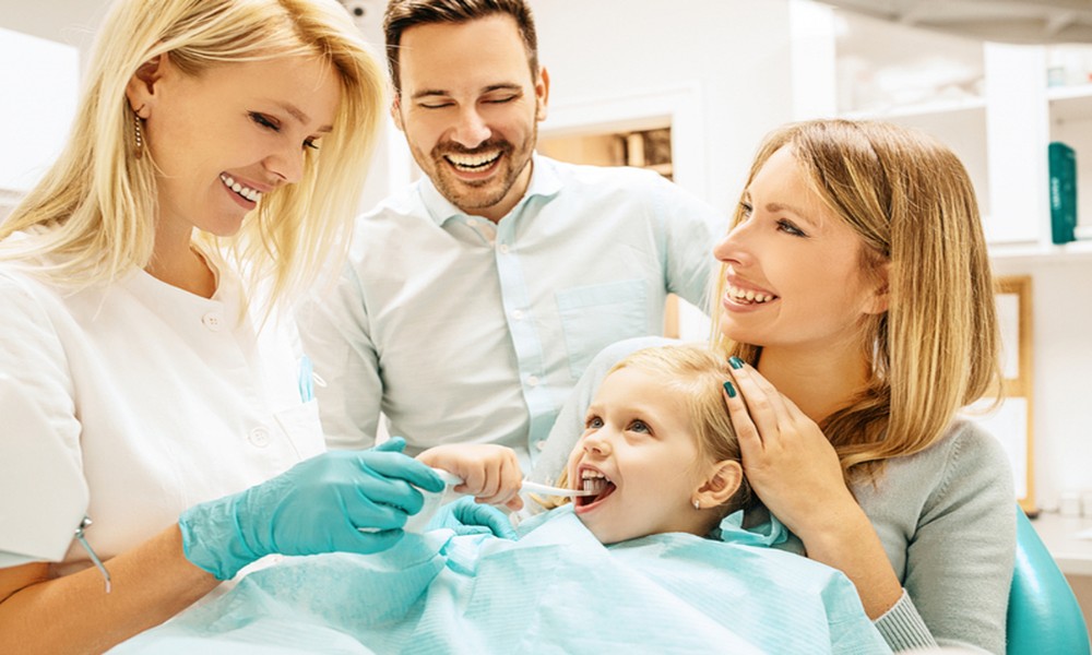 5 Reasons Families Choose Dentists Who Offer Both Preventive And Cosmetic Care