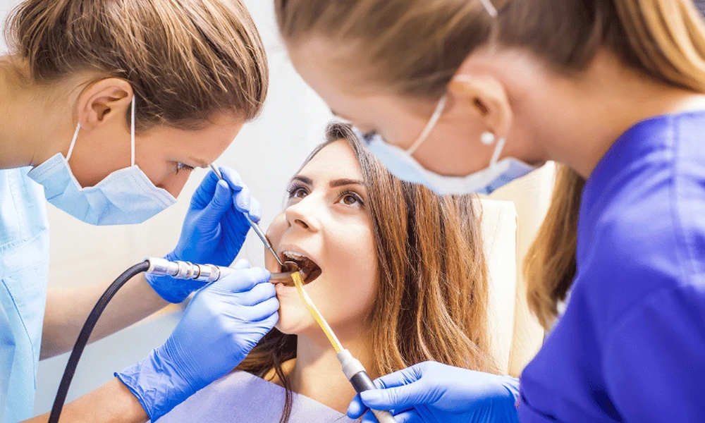 4 Reasons Families Choose Dentists Offering Cosmetic Solutions